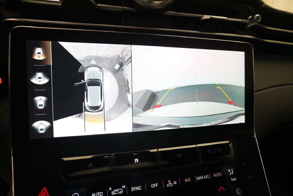 Used 2023 Maserati Grecale Modena AWD/4WD image 21