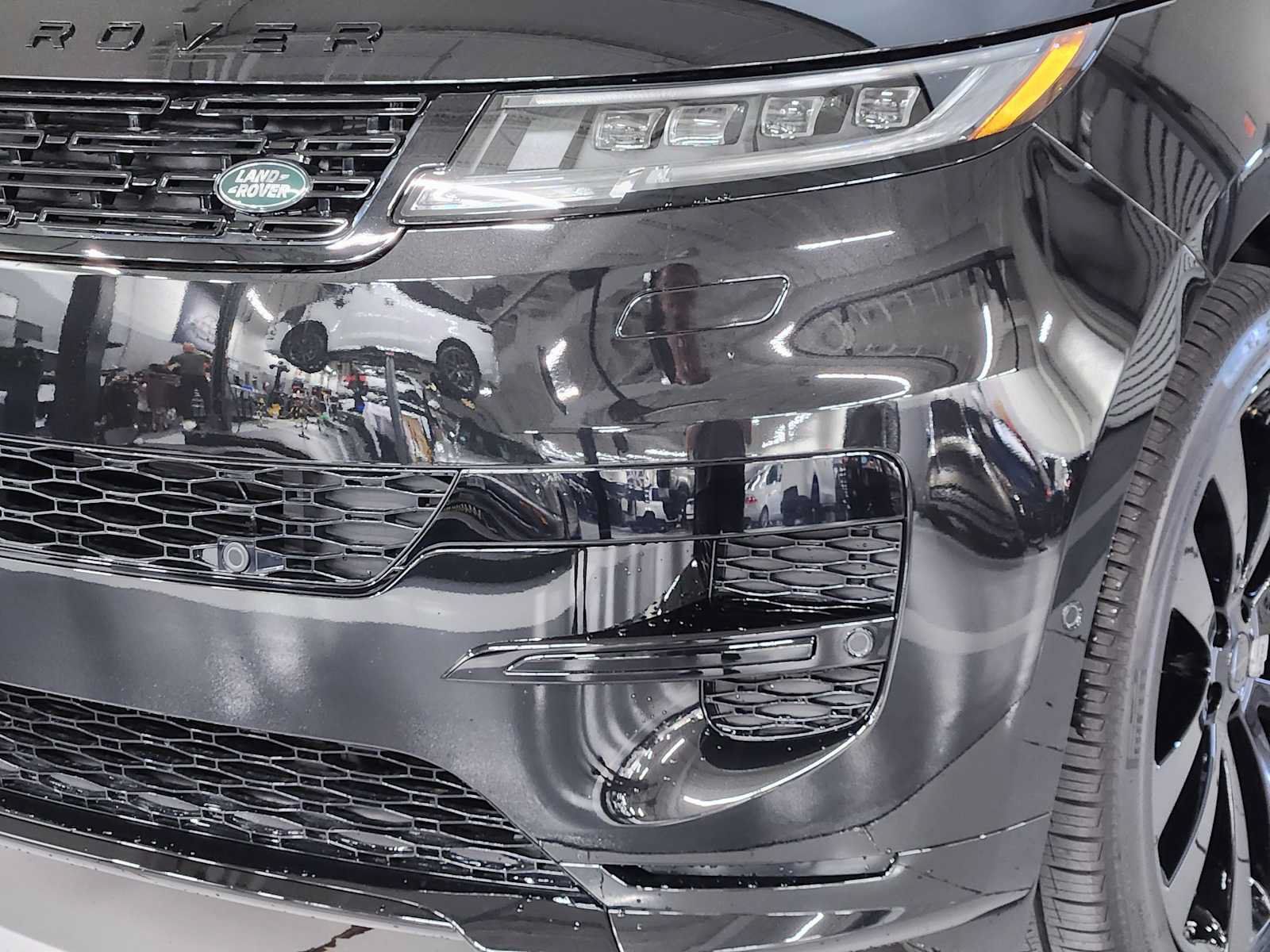 New 2027 Land Rover Range Rover Sport Dynamic SE AWD/4WD image 12