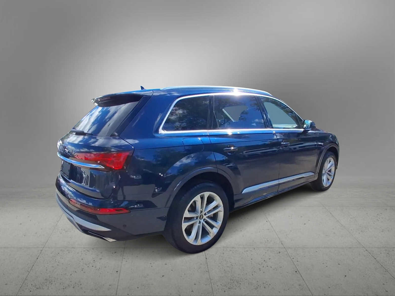 Used 2025 Audi Q7 2.0T Premium w/ Convenience Package AWD/4WD image 8