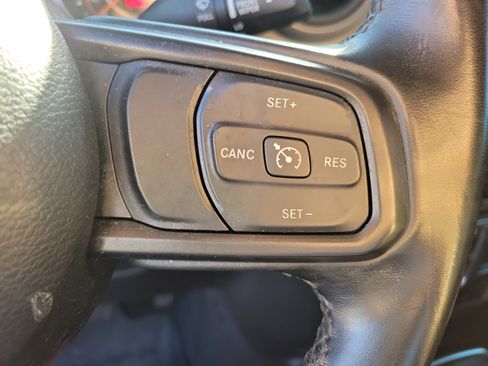 Used 2021 Jeep Wrangler Sport image 17