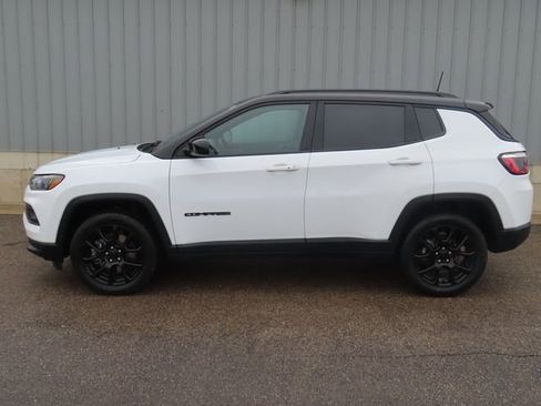 Used 2023 Jeep Compass Altitude w/ Convenience Group image 7