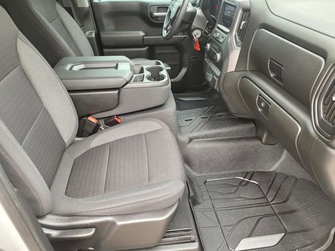 Used 2022 Chevrolet Silverado 1500 Custom image 11