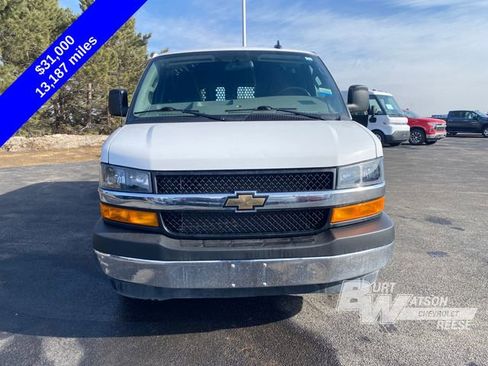 Used 2024 Chevrolet Express 2500 w/ Driver Convenience Package image 10
