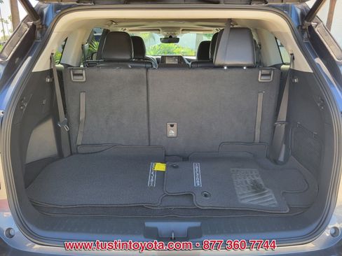 Used 2022 Toyota Highlander XLE image 14