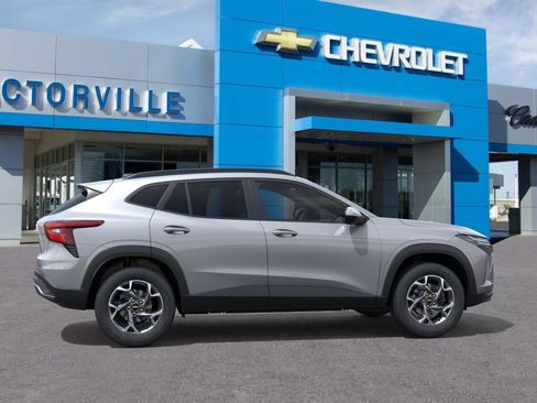 New 2026 Chevrolet Trax LT FWD image 5