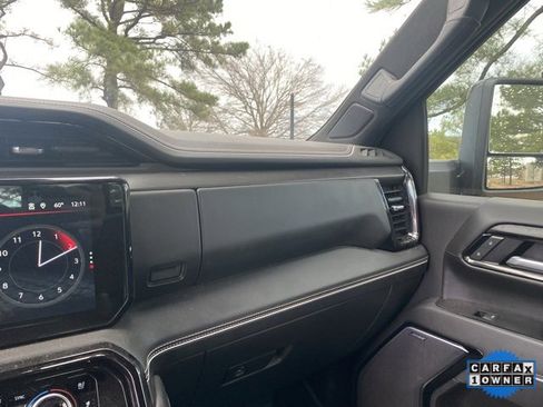 Used 2025 GMC Sierra 2500 AT4X image 37