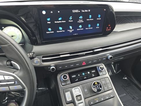 Used 2024 Hyundai Palisade Calligraphy image 29
