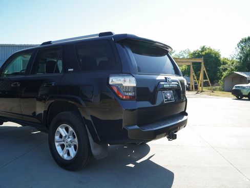Used 2021 Toyota 4Runner SR5 image 19
