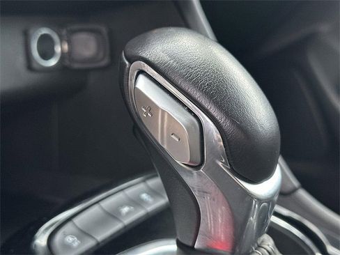 Used 2024 Buick Encore GX Sport Touring image 37