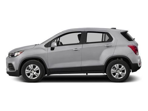 Used 2017 Chevrolet Trax LS FWD image 6