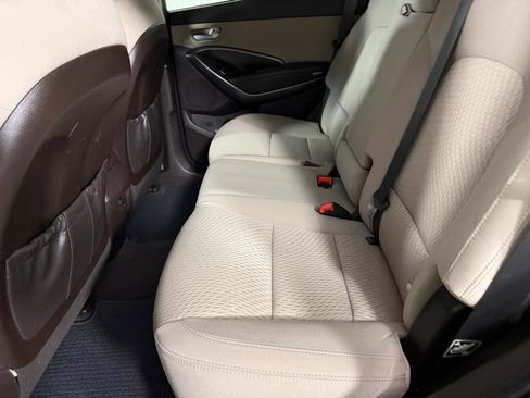 Used 2017 Hyundai Santa Fe Sport image 18