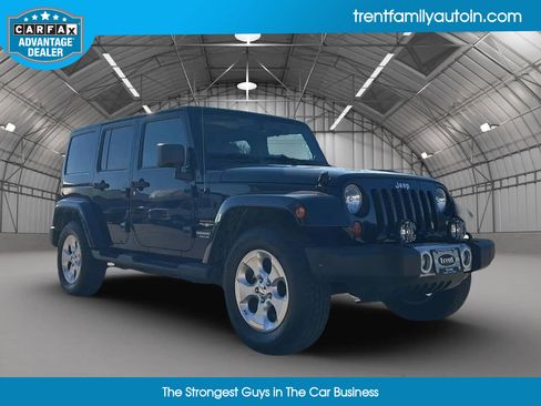 Used 2013 Jeep Wrangler Unlimited Sahara w/ Dual Top Group image 15
