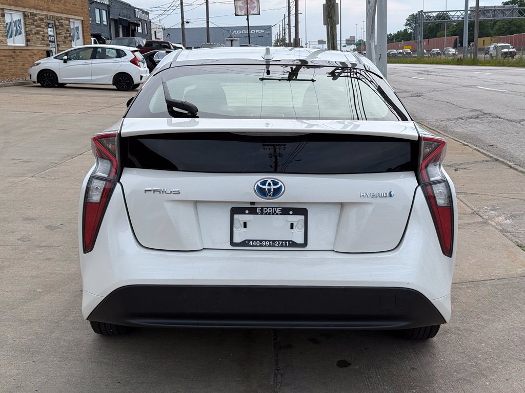 Used 2017 Toyota Prius Three w/ Advanced Technology Package FWD image 8