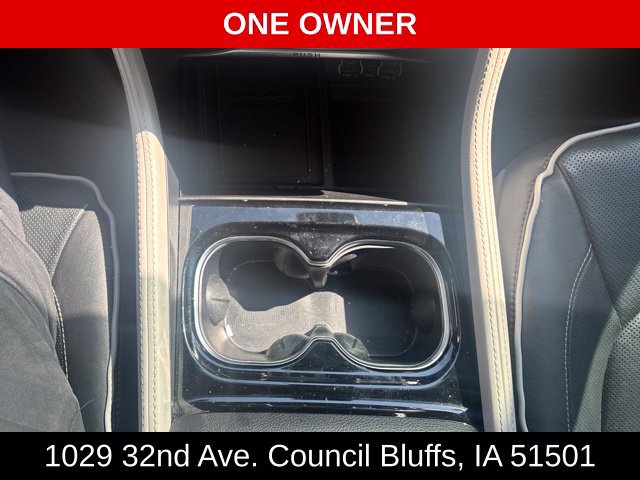 Used 2023 Chrysler Pacifica Limited FWD image 24