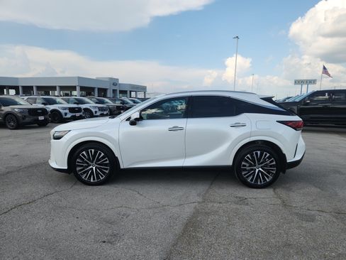 Used 2025 Lexus RX 350 w/ Convenience Package AWD/4WD image 4