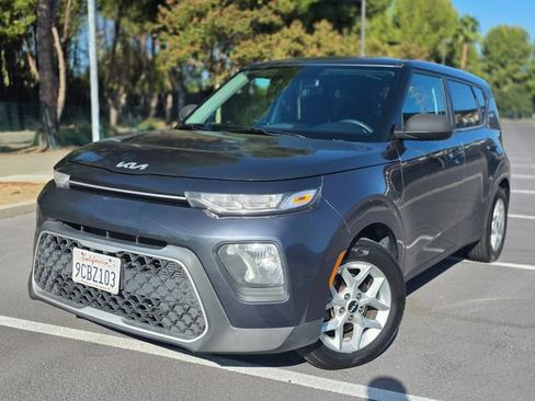 Used 2022 Kia Soul LX w/ Technology Package FWD image 28