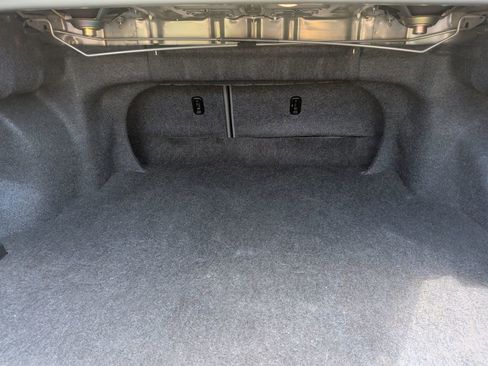 Used 2005 Toyota Camry LE FWD image 23