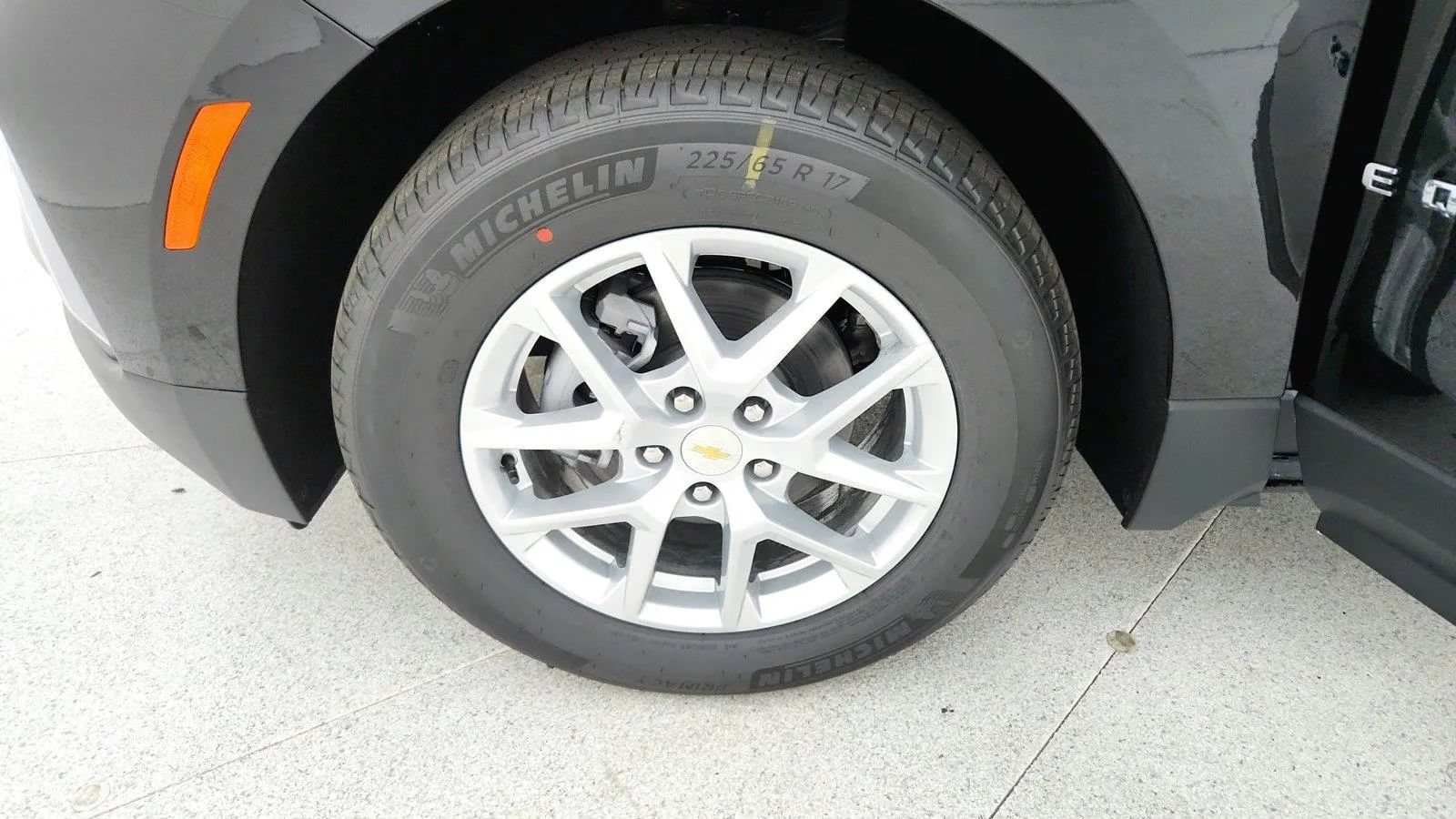 Used 2024 Chevrolet Equinox LT FWD image 31