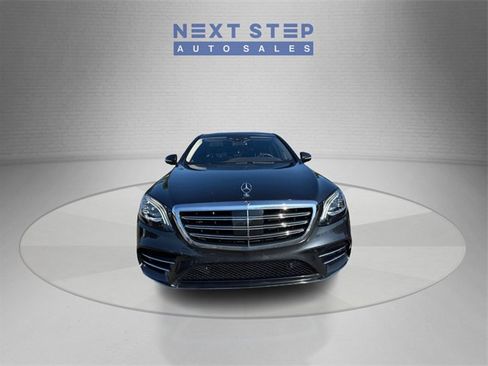 Used 2019 Mercedes-Benz S 560 4MATIC Sedan w/ AMG Line Exterior image 2