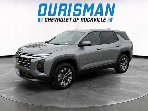 Used 2026 Chevrolet Equinox LT image 2