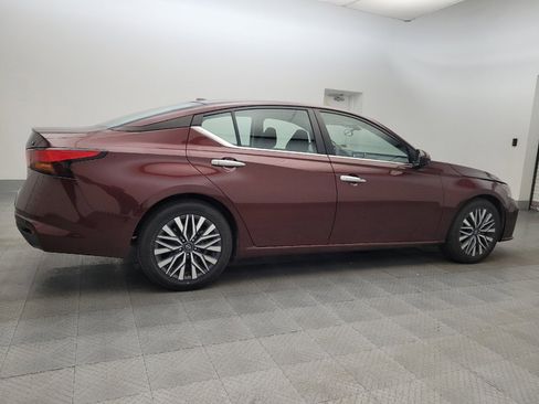 Used 2023 Nissan Altima 2.5 SV image 10