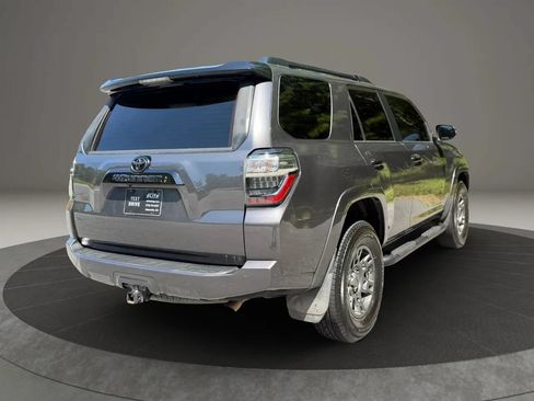 Used 2020 Toyota 4Runner Venture w/ Moonroof Package AWD/4WD image 6
