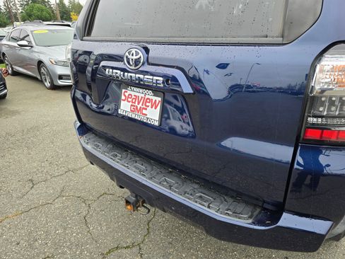 Used 2015 Toyota 4Runner SR5 image 15