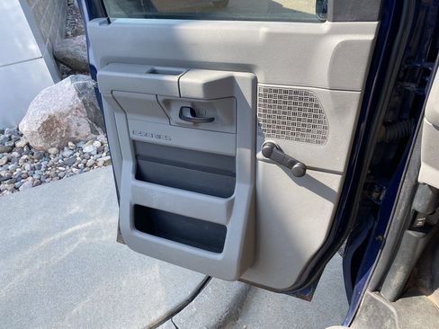 Used 2013 Ford E-350 and Econoline 350 Super Duty w/ Exterior Upgrade Pkg image 21