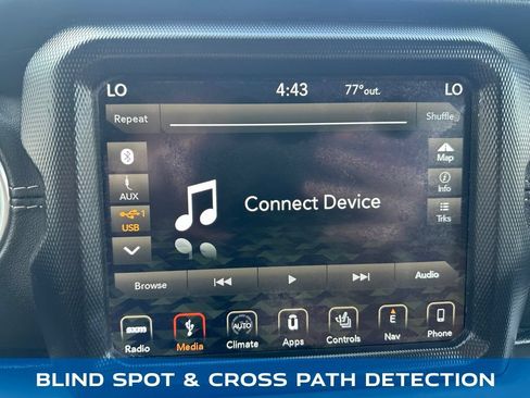 Used 2018 Jeep Wrangler Unlimited Sahara w/ Dual Top Group AWD/4WD image 17