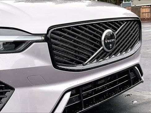 Used 2026 Volvo XC60 B5 Ultra w/ Climate Package image 32