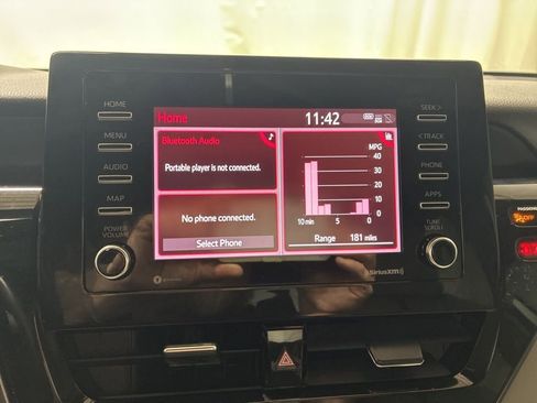 Used 2021 Toyota Camry SE FWD image 17