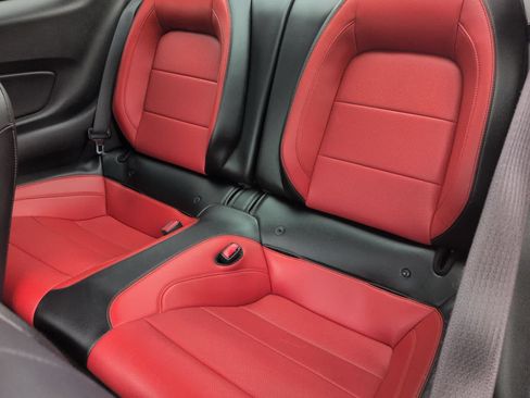 Used 2017 Ford Mustang GT Premium w/ GT Performance Package RWD image 18