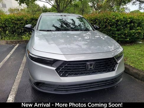 Used 2025 Honda Accord SE image 5
