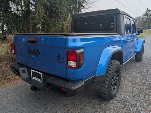 Used 2022 Jeep Gladiator Sport image 5