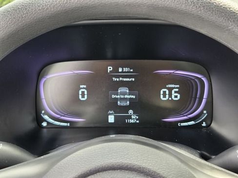 Used 2025 Kia Soul LX w/ LX Technology Package FWD image 24
