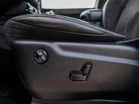 Used 2023 Dodge Durango R/T w/ Hemi Orange Plus Package image 28