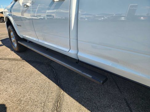 Used 2022 RAM 2500 Laramie AWD/4WD image 9