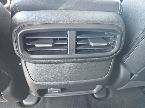 Used 2024 Honda Ridgeline RTL image 13