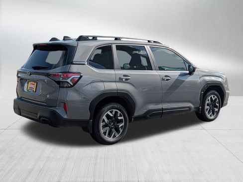 Used 2025 Subaru Forester Premium image 7