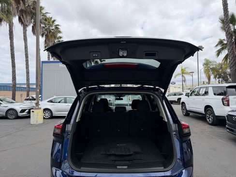 Used 2025 Nissan Rogue SV FWD image 33