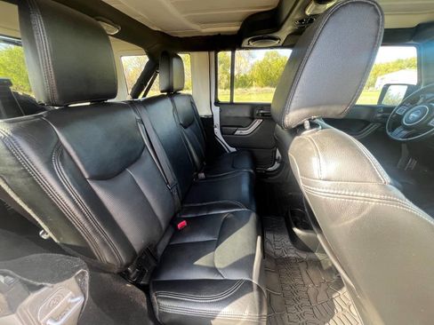 Used 2014 Jeep Wrangler Unlimited Sport w/ Quick Order Package 24S AWD/4WD image 8