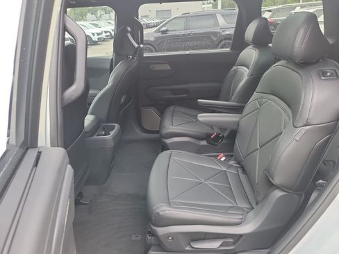 New 2027 Kia Telluride SX w/ Towing Package FWD image 16