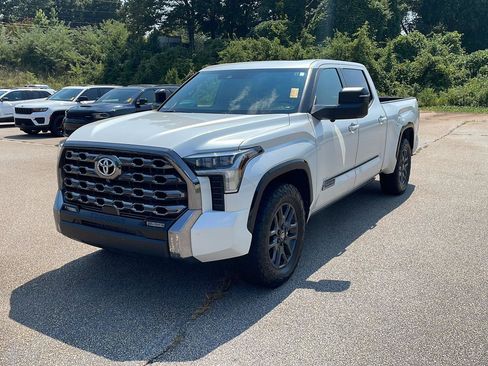 Used 2025 Toyota Tundra Platinum AWD/4WD image 1