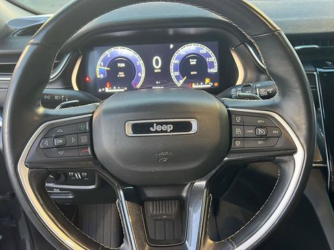 Used 2021 Jeep Grand Cherokee L Laredo w/ Luxury Tech Group I image 21