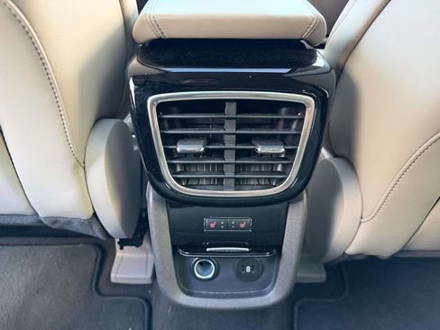 Used 2023 Lincoln Nautilus Reserve AWD/4WD image 13