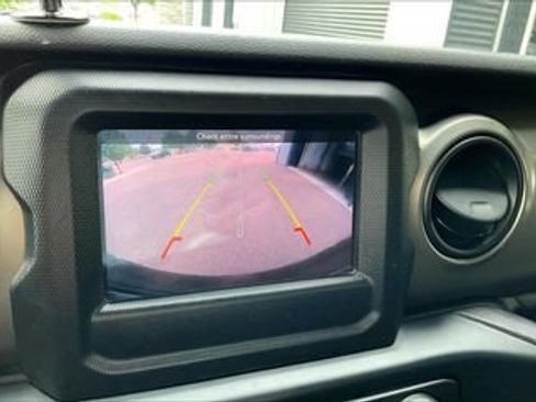 Used 2019 Jeep Wrangler Unlimited Sport S AWD/4WD image 15