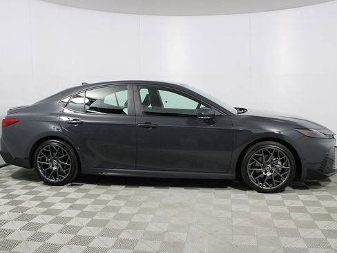 Used 2025 Toyota Camry SE FWD image 33