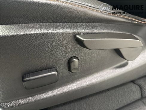 Used 2022 GMC Canyon AT4 image 15