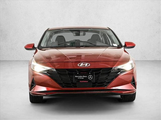 Used 2023 Hyundai Elantra SEL w/ Convenience Package FWD image 2