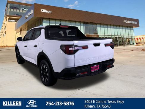 Used 2025 Hyundai Santa Cruz SE image 6
